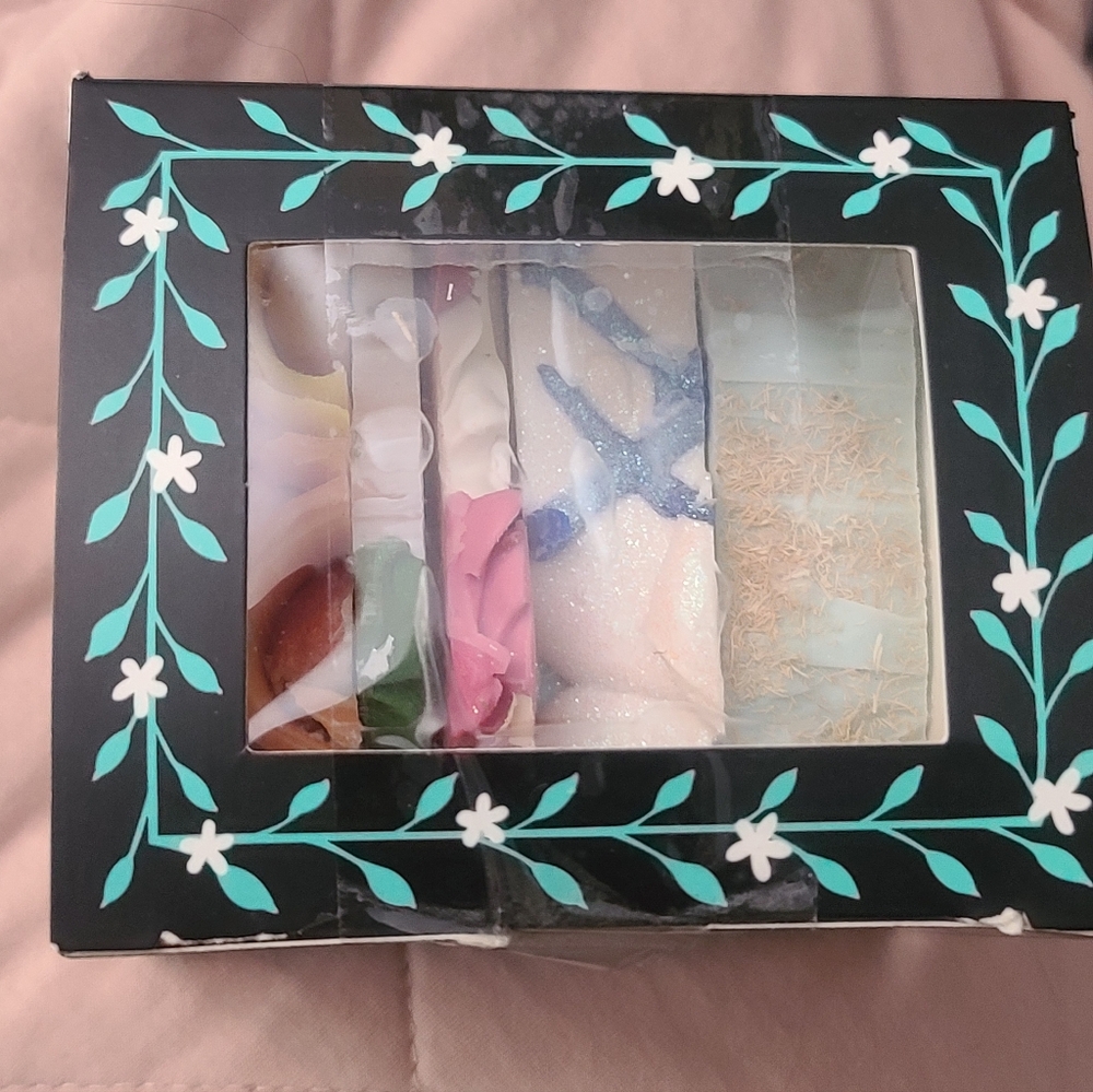 Finch And Berry Soap Gift Box